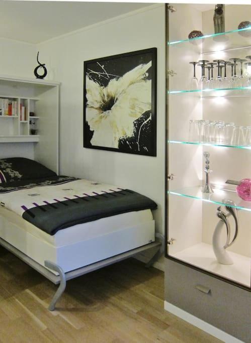 Modernes 1 Zimmer Luxusappartement Kleiner Roland Mit Parkplatz Und Balkon In Bremen Naehe Zentrum Dış mekan fotoğraf