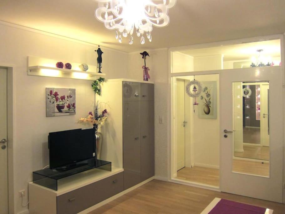 Modernes 1 Zimmer Luxusappartement Kleiner Roland Mit Parkplatz Und Balkon In Bremen Naehe Zentrum Dış mekan fotoğraf